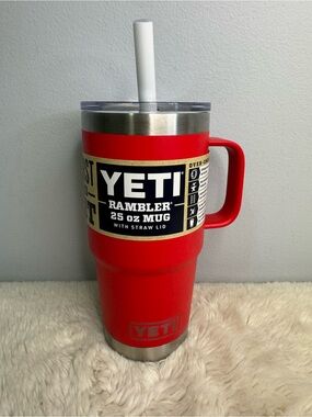 Yeti Rambler 25 oz with Straw - Red